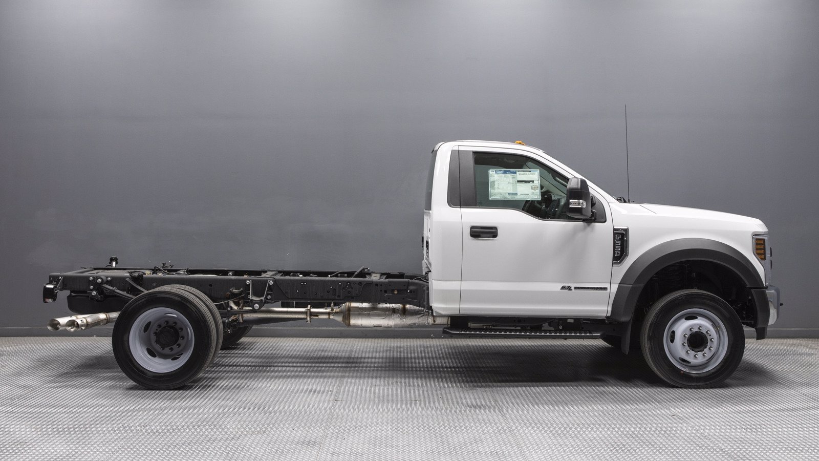 New 2019 Ford Super Duty F-550 DRW XL Regular Cab Chassis-Cab in Buena ...