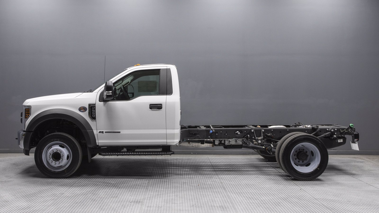 New 2019 Ford Super Duty F-550 DRW XL Regular Cab Chassis-Cab in Buena ...