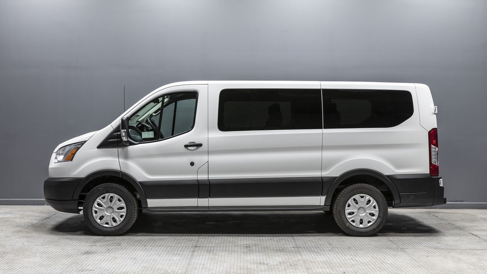 New 2019 Ford Transit Passenger Wagon XL Full-size Passenger Van in ...